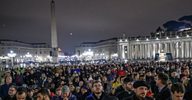 thousands-gather-outside-vatican-to-offer-prayers-for-ailing-pope-francis