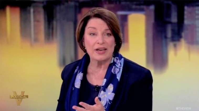 sen.-klobuchar-says-democrats-‘need-help’-to-counter-donald-trump