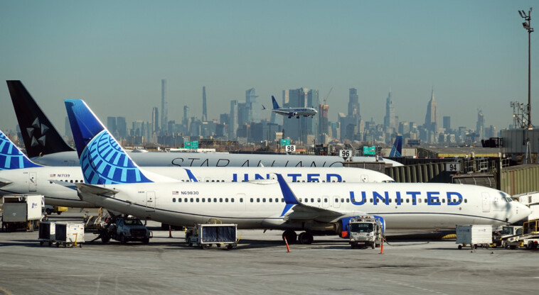 united-airlines-flight-makes-emergency-landing-at-newark-airport