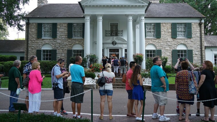 woman-behind-bogus-graceland-auction-plot-pleads-guilty-to-federal-charge