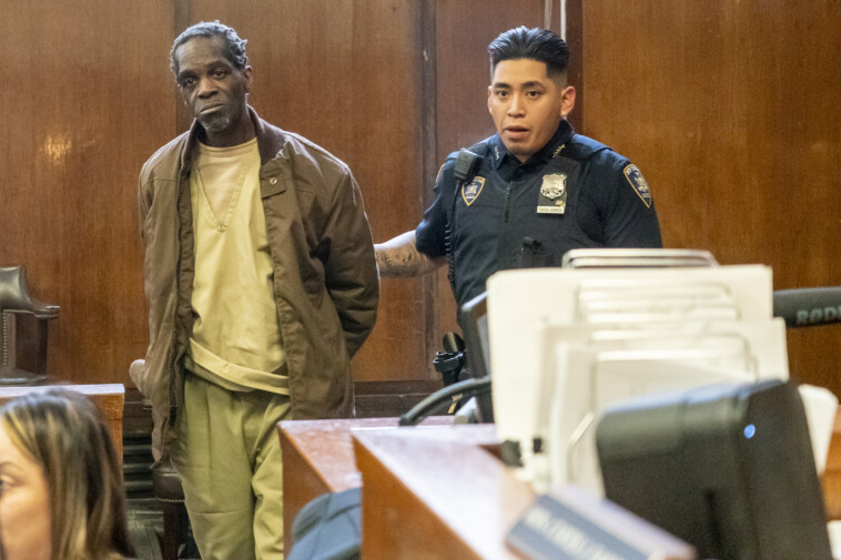 inmate-charged-with-2023-murder-of-elderly-uws-woman-dies-in-nyc-courthouse’s-holding-cell