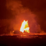 lava-from-hawaii’s-kilauea-volcano-spews-‘showers-of-gold’-600-feet-in-the-air-during-latest-eruption