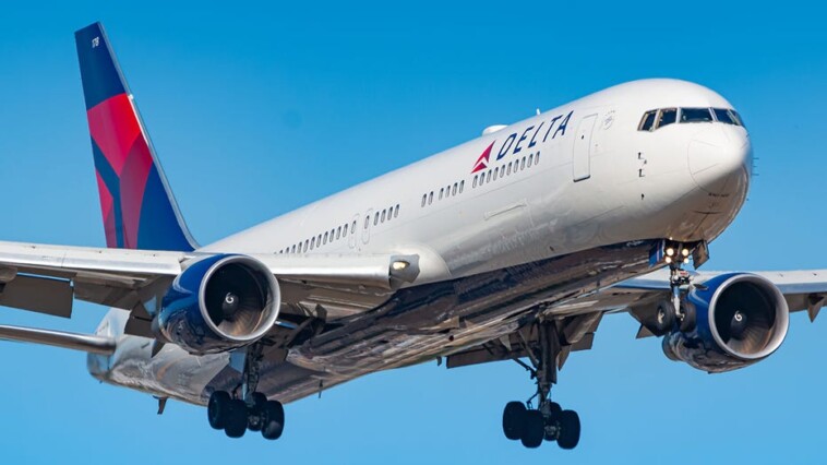 delta-flight-bound-for-atlanta-returns-to-charlotte-airport-after-takeoff-due-to-‘mechanical-issue’