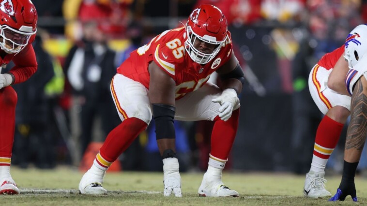 franchise-tag-tracker:-chiefs-are-the-only-team-to-use-the-tag-so-far