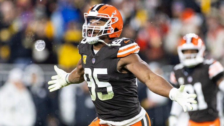 myles-garrett,-browns-at-odds-about-his-future-with-team;-star-lineman-not-open-to-extension:-report