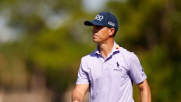 watch:-golfer-billy-horschel-confronts-alligator-on-course,-alligator-loses