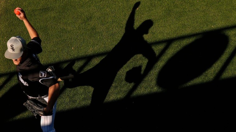 how-both-ends-of-the-baseball-universe-are-playing-out-across-one-arizona-parking-lot