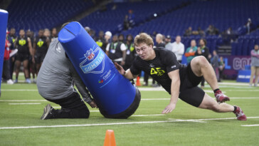 there-is-a-slipping-problem-at-the-nfl-combine-— here’s-what’s-behind-it