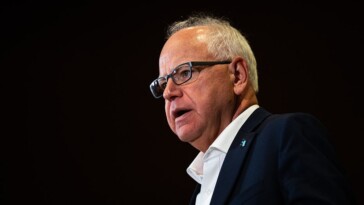 ex-vikings-player-calls-tim-walz-‘disgusting,-disgrace-to-football’-for-letting-trans-athletes-in-girls-sports