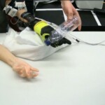 soft-robotic-prosthetic-hand-uses-nerve-signals-for-more-natural-control