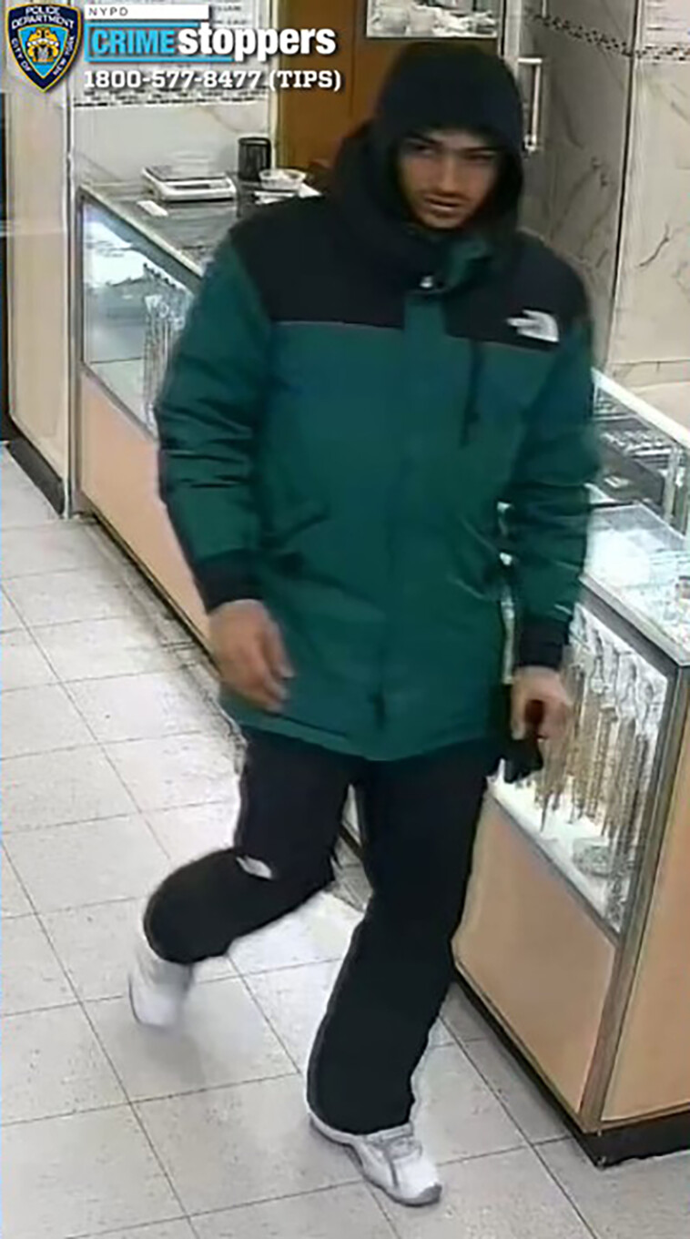 cops-hunting-for-thief-who-stole-$10,000-rolex-from-nyc-luxury-watch-retailer