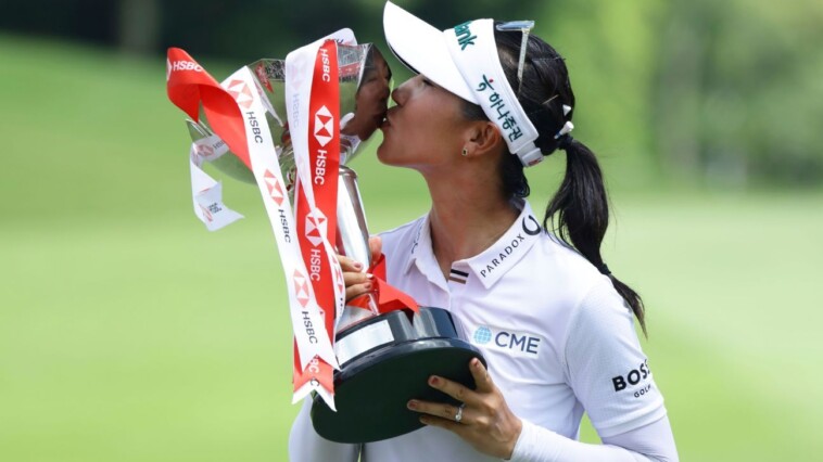 lydia-ko-wins-lpga-singapore-title-by-4-strokes