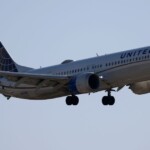 5-passengers-taken-to-hospital-after-united-flight-is-forced-to-make-unexpected-landing