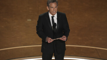 ben-stiller-seemed-to-care-more-about-the-knicks-while-attending-the-oscars