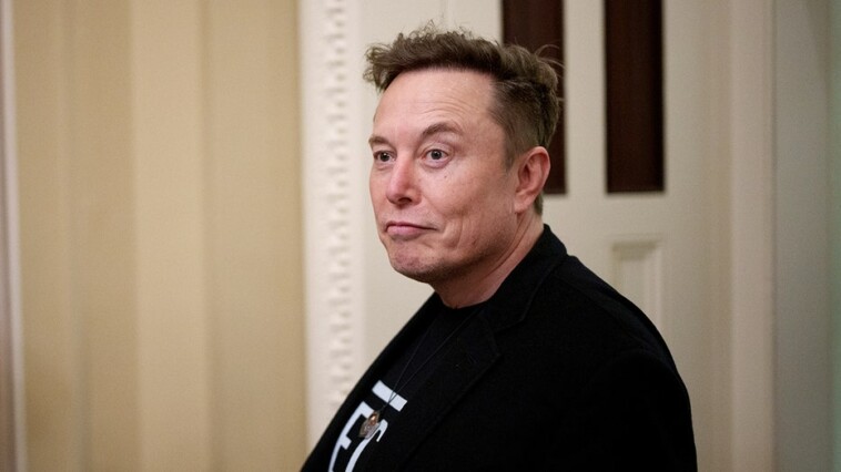 elon-musk,-lightning-rod,-who-calls-an-opponent-‘traitor,’-becomes-a-high-profile-target