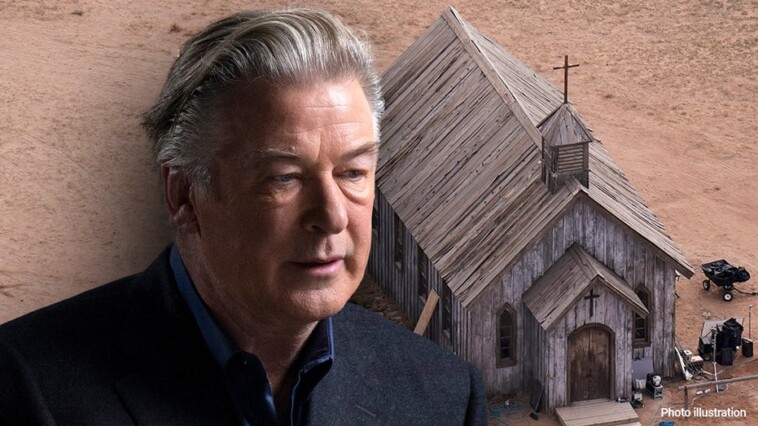 alec-baldwin’s-‘rust’-crew-quit-on-crucial-day-before-cinematographer’s-death:-doc