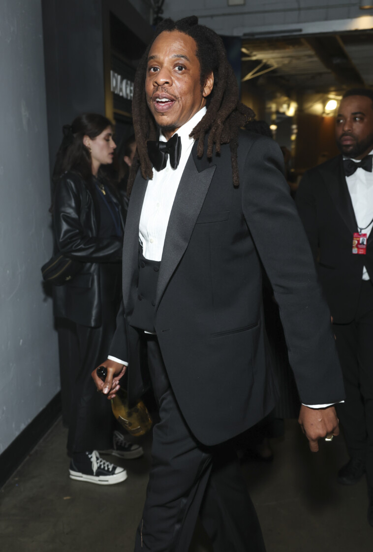 jay-z-rape-accuser-heard-in-recording-saying-he-never-assaulted-her,-according-to-report