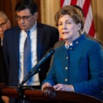 democratic-sen.-jeanne-shaheen-won’t-run-in-2026,-opening-up-key-seat
