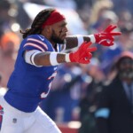 nfl-free-agency-2025:-safety-damar-hamlin-stays-with-bills,-agreeing-to-1-year-deal