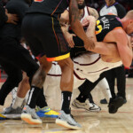 mason-plumlee,-steven-adams-ejected-after-fiery-suns-rockets-scuffle