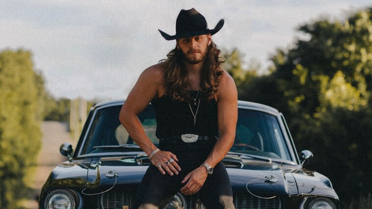 houston-rodeo’s-country-music-headliner-says-devastating-sports-injuries-led-to-unexpected-fame