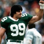 mark-gastineau-suing-espn-over-viral-brett-favre-confrontation:-report