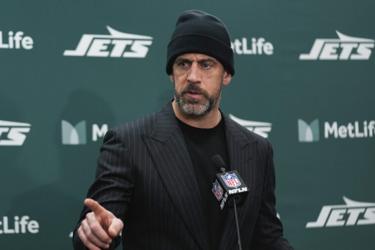 adam-schefter-lashes-out-as-aaron-rodgers’-free-agency-drags-on