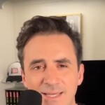 alex-marlow:-trump-is-defeating-evil-while-jasmine-crockett-shows-us-her-makeup-room