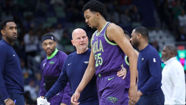 pelicans-lose-murphy-(shoulder)-for-rest-of-season