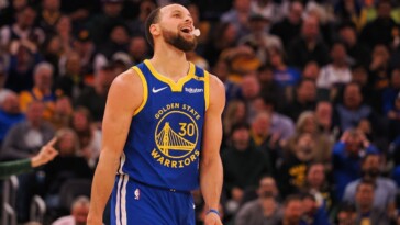 kerr-says-curry-‘exhausted,’-could-sit-vs.-bucks