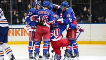 taking-the-playoff-hunt-to-the-final-day-may-work-out-for-the-rangers,-but-it-hasn’t-always