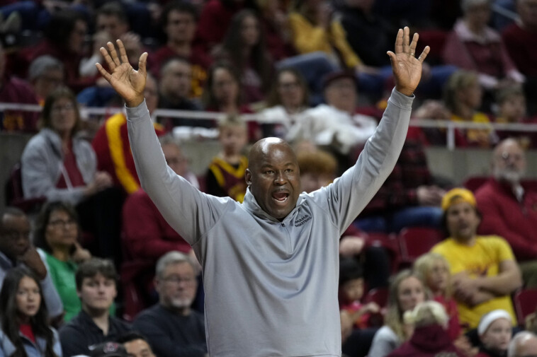 meet-the-omaha-mavericks,-the-team-trying-to-end-st.-john’s-march-madness-2025-run