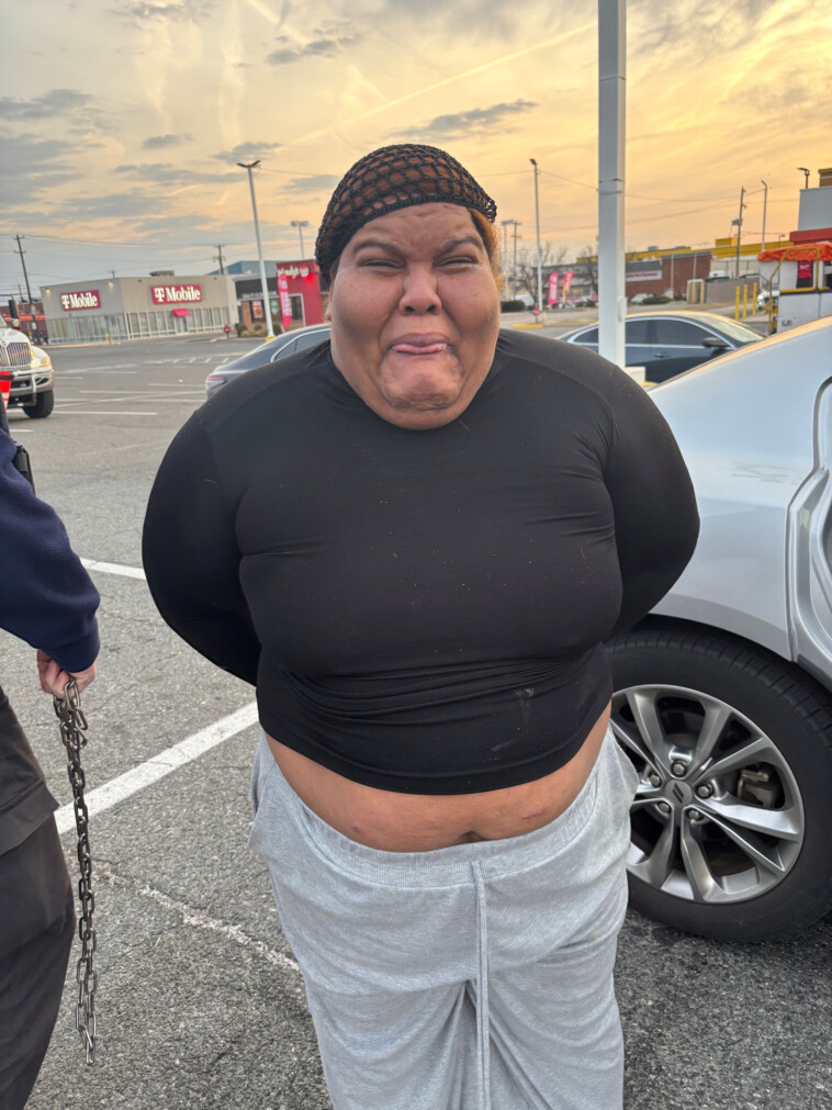 convicted-fentanyl-dealer-seen-sobbing-as-she’s-nabbed-by-ice-after-illegally-re-entering-us