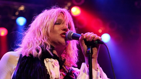 courtney-love-becoming-uk-citizen-because-donald-trump-is-back-in-the-white-house