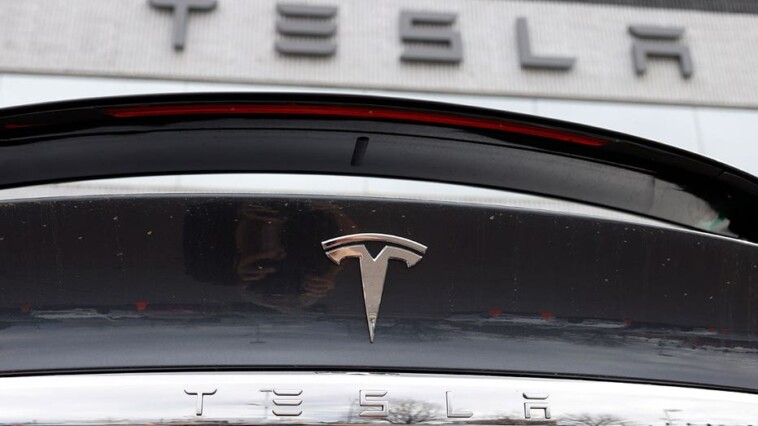 beloved-la-restaurant-hit-with-social-media-backlash-after-owners-spoke-positively-about-tesla