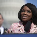 democrat-jasmine-crockett-faces-censure-push-for-‘governor-hot-wheels’-taunt