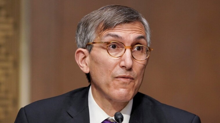 top-vaccine-official-allegedly-pushed-out-of-fda:-report