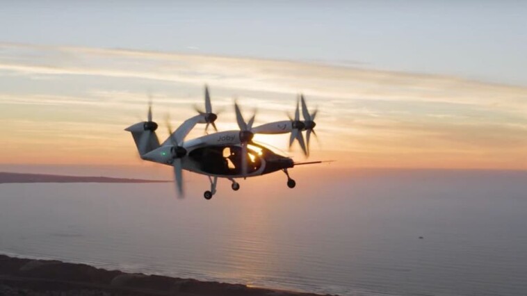tech-startup,-major-airline-partner-to-launch-electric-air-taxi-service