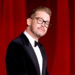 macaulay-culkin-says-he’s-been-estranged-from-his-father-for-30-years:-‘he-was-a-bad-man’