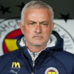 fenerbahce:-mourinho-provoked-before-nose-grab