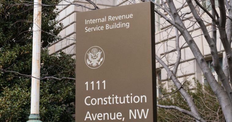 irs-prepares-to-cut-workforce-by-25%