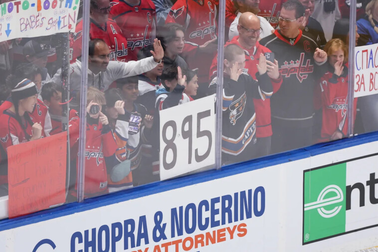 alex-ovechkin-scores-goal-no.-895-to-break-wayne-gretzky's-nhl-all-time-goals-record