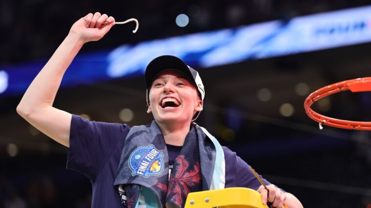 bueckers-tops-list-of-16-invitees-to-wnba-draft