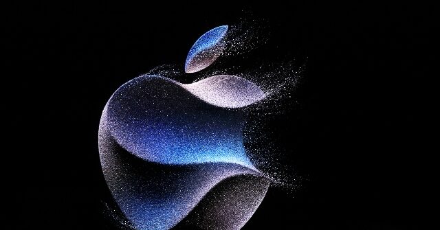 analysts:-apple-faces-steep-challenges-as-trump’s-trade-war-with-china-heats-up