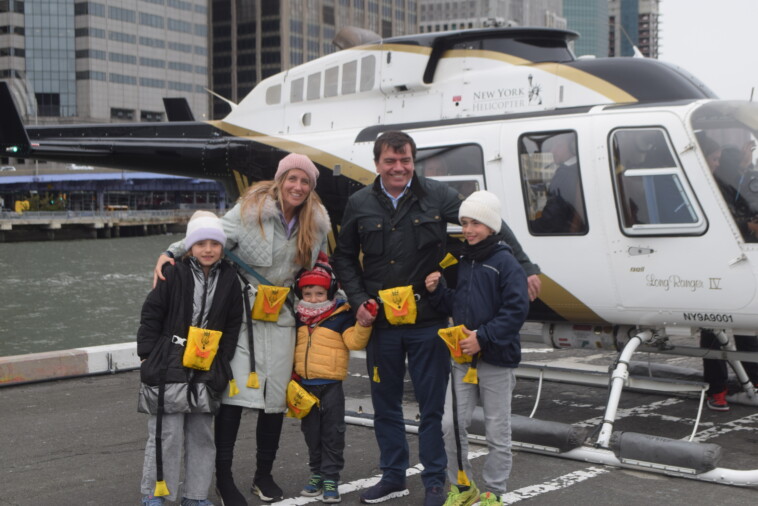 relative-of-tragic-hudson-river-helicopter-crash-family-flies-in-to-us-to-identify-bodies:-mayor