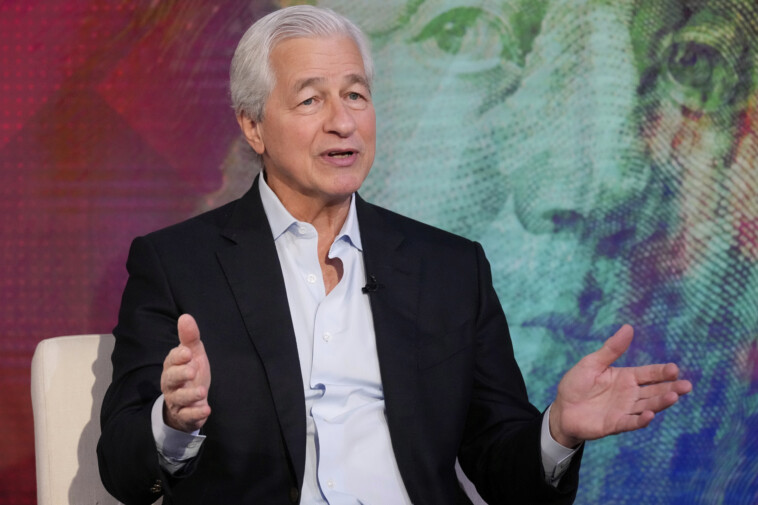 jamie-dimon-argues-younger-generation-should-stop-‘bemoaning-the-situation’-in-the-us