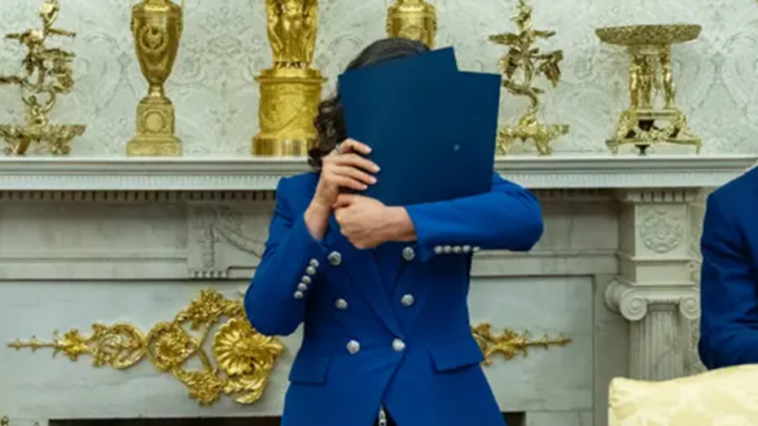 whitmer-explains-her-oval-office-folder-fiasco