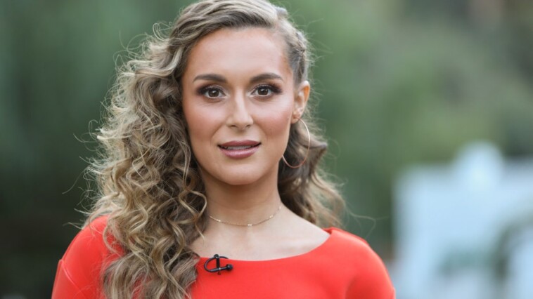 alexa-penavega-marks-one-year-since-stillborn-daughter’s-death-with-heartbreaking-photo
