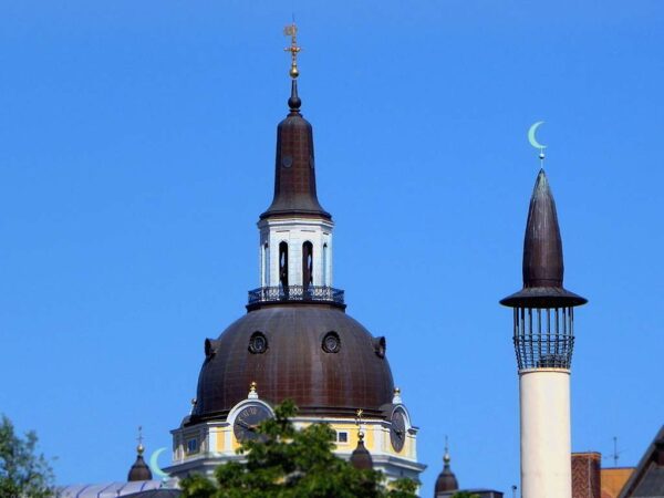 sweden’s-civilizational-shift:-number-of-mosques-surge-4,200%-in-25-years