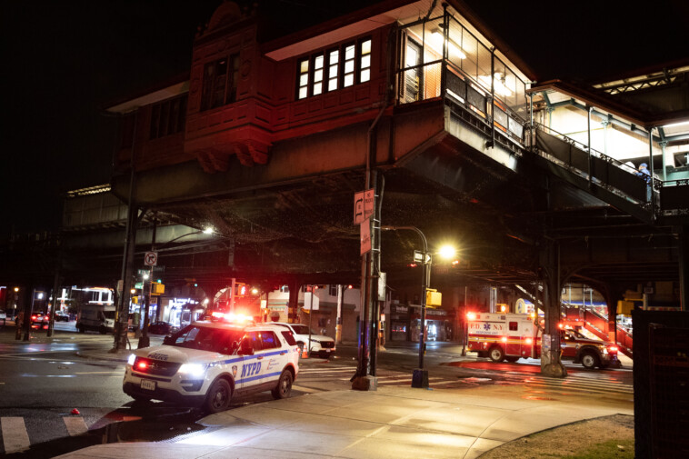 man-found-dead-on-nyc-train-tracks,-wedged-between-subway-cars:-cops
